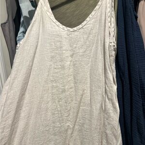Elegant White Sleeveless Top